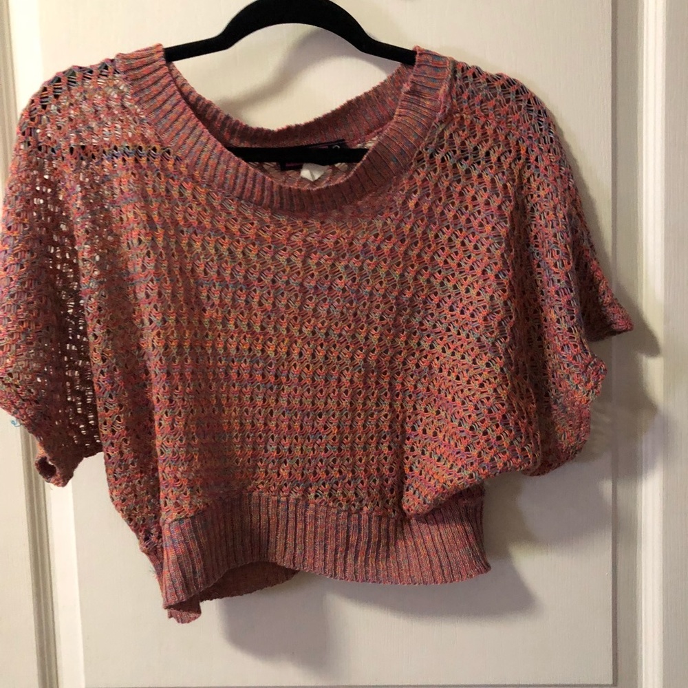 Crop top - Picture 2 of 3